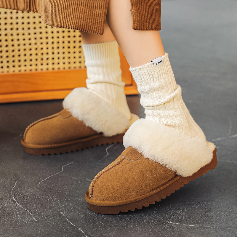 EBV designer shoes hot free shipping High quality fur on Leather Thick soled flat bottomed new snow boots warm and non slip home cotton slippers for w