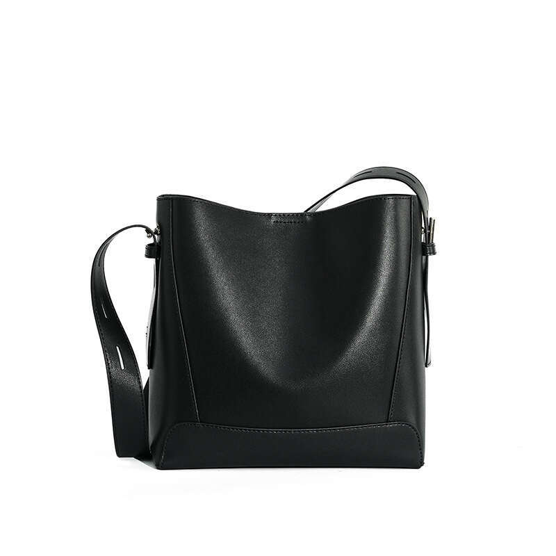 designer bag Luxury bag Women's Hot Sale New Large Capacity Crossbody Versatile Genuine Leather Shoulder High-end Commuter Bucket Bag