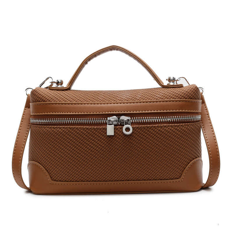 designer bag Luxury bag New Fashion Casual Handheld Shoulder Crossbody Niche High-end Commuter Bag for Women
