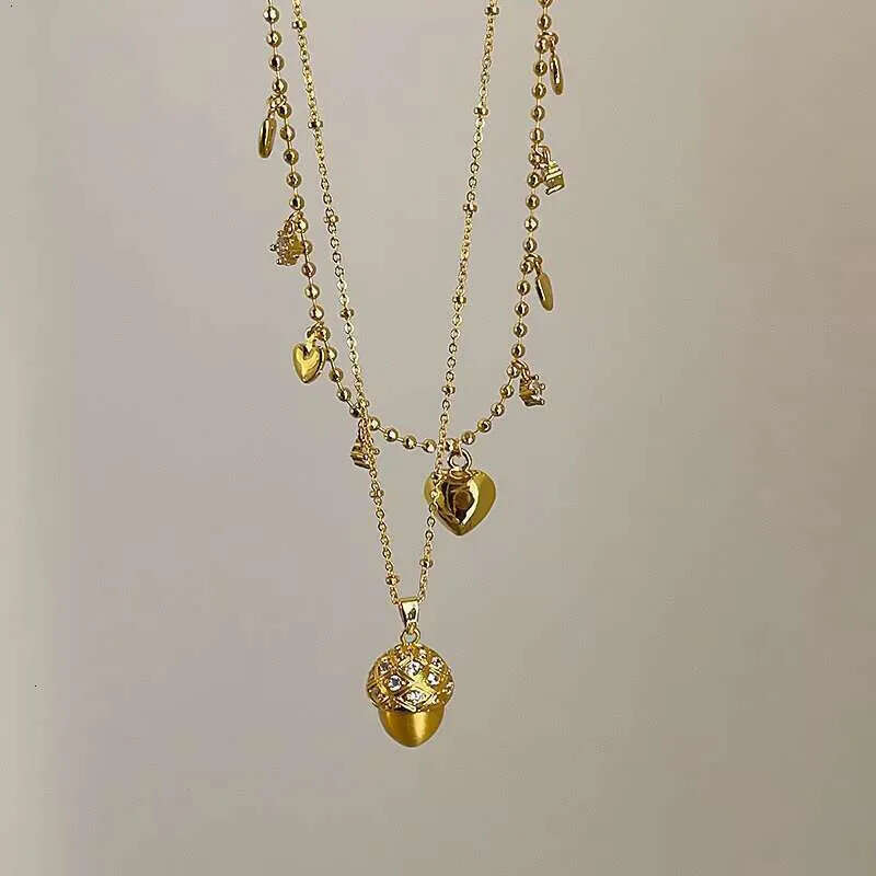 DHCollection Pinecone Heart Pattern Gold Plated Cubic Zirconia Ins Vintage Pendant Necklace Fashion Jewelry