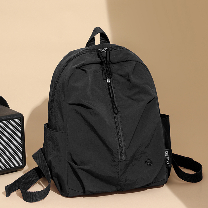 Designer's new colorful pleated backpack 2025 travel bag