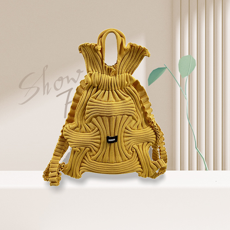 2025 New Backpack Designer Casual Knitted Handbag Fashion Versatile Bag
