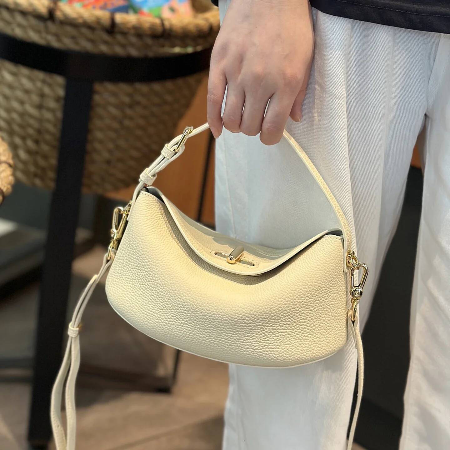 Women's genuine leather handbag Mini bag Shoulder Bags Ladies Soft Cowhide Retro Fashion Handbags Crossbody Bag high-quality