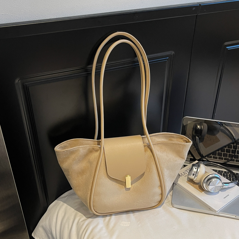 New popular women's casual simple shoulder bag, niche fashion elegant, versatile for daily work and commuting, luxurious and durable multifunctio