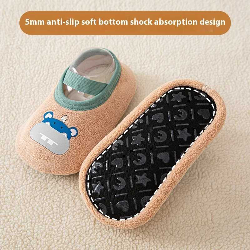 Baby Toddler Shoes First Walkers Nonslip Thickening Shoes Sock Floor Shoes Foot Socks Animal Style for For Babies Flat ShoesJ250930
