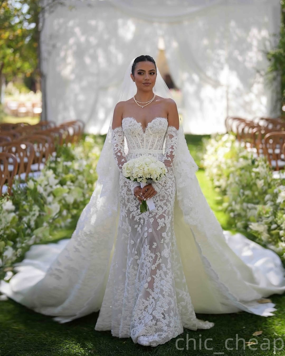 2025 Aso Ebi Plus Size Ivory Mermaid Wedding Dress Sweetheart Long Sleeves Detachable Train Vintage Bridal Gowns Dresses robe de mariee ZHJ046