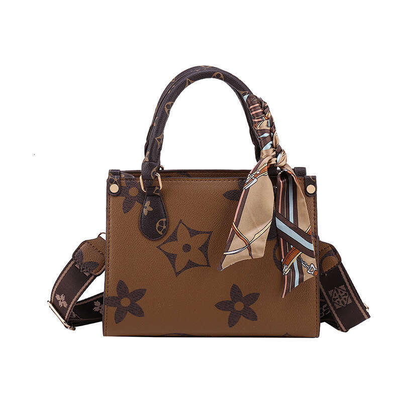 Fashion Classic Designer Bag for Women Ladies New Vintage Tote Bags with Scarf Large Capacity Shoulder Wide Strap Trendy Bag