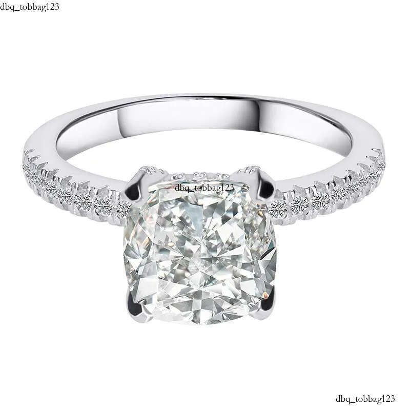 2024 Choucong Brand Designer Wedding Rings Jewelry Sterling Sier Oval Cut White Topaz Moissanite Dia Party Eternity Women Couple Bridal Ring Set