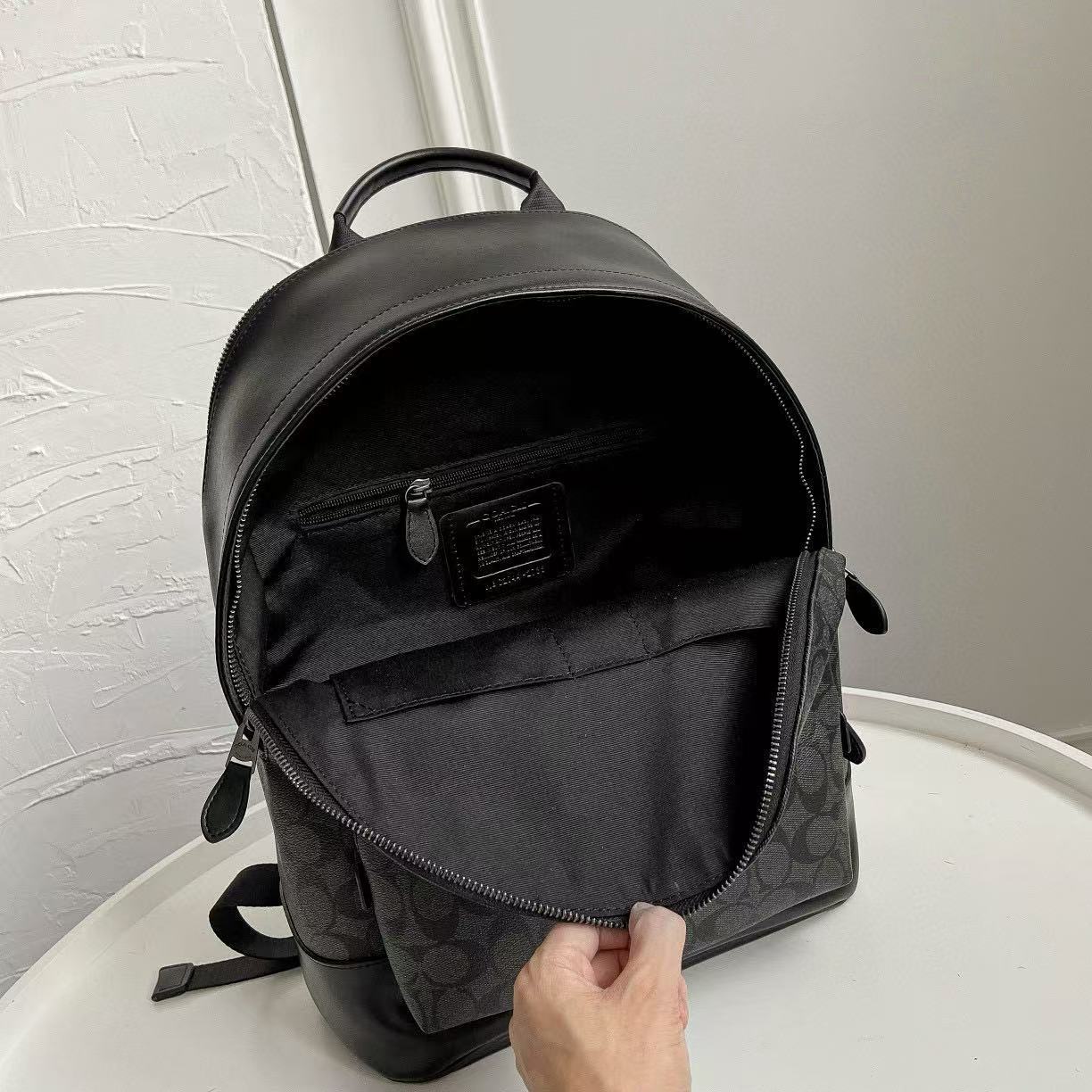 Designer Fashion New Retro Large Capacity Backpack Essential Women's Bag for Daily Leisure Travel