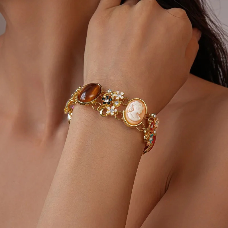 Elegant Color Flower Brick and Stone Plated Stainless Steel Irregular Resin Pearl Bracelet For Womens Jew 250930
