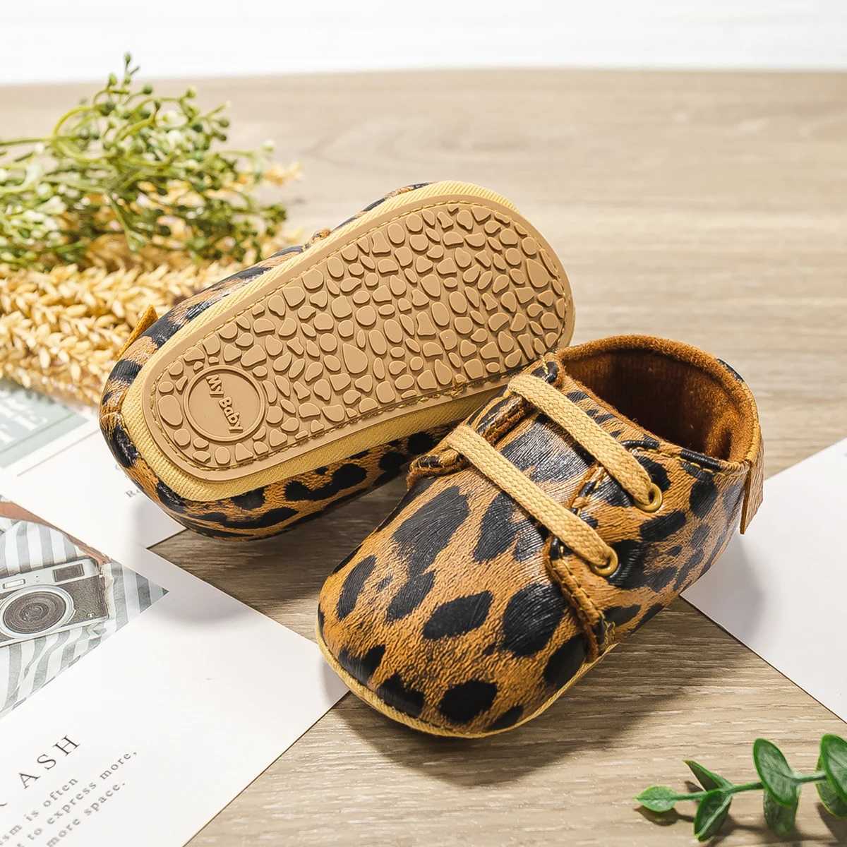 KIDSUN Newborn Baby Shoes Fashion Casual Infant Boys Leather AntiSlip Falt Rubber Sole Toddler First Walkers Baby SneakersJ250930