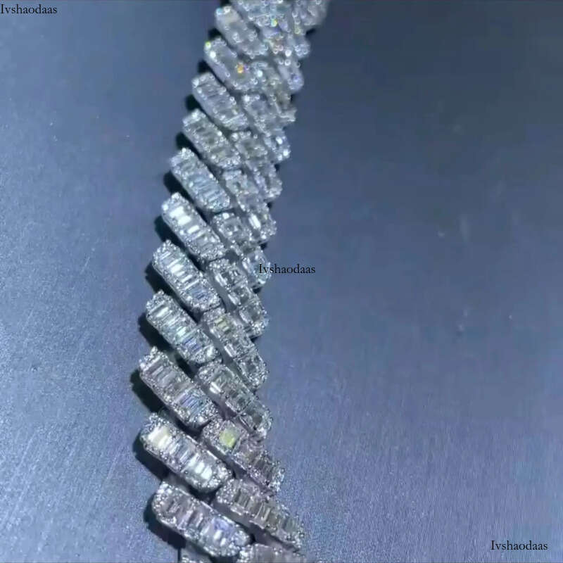 High Quality Customized 18 mm Cuban Link Moissanite Sterling Sier White Gold Dia Chain