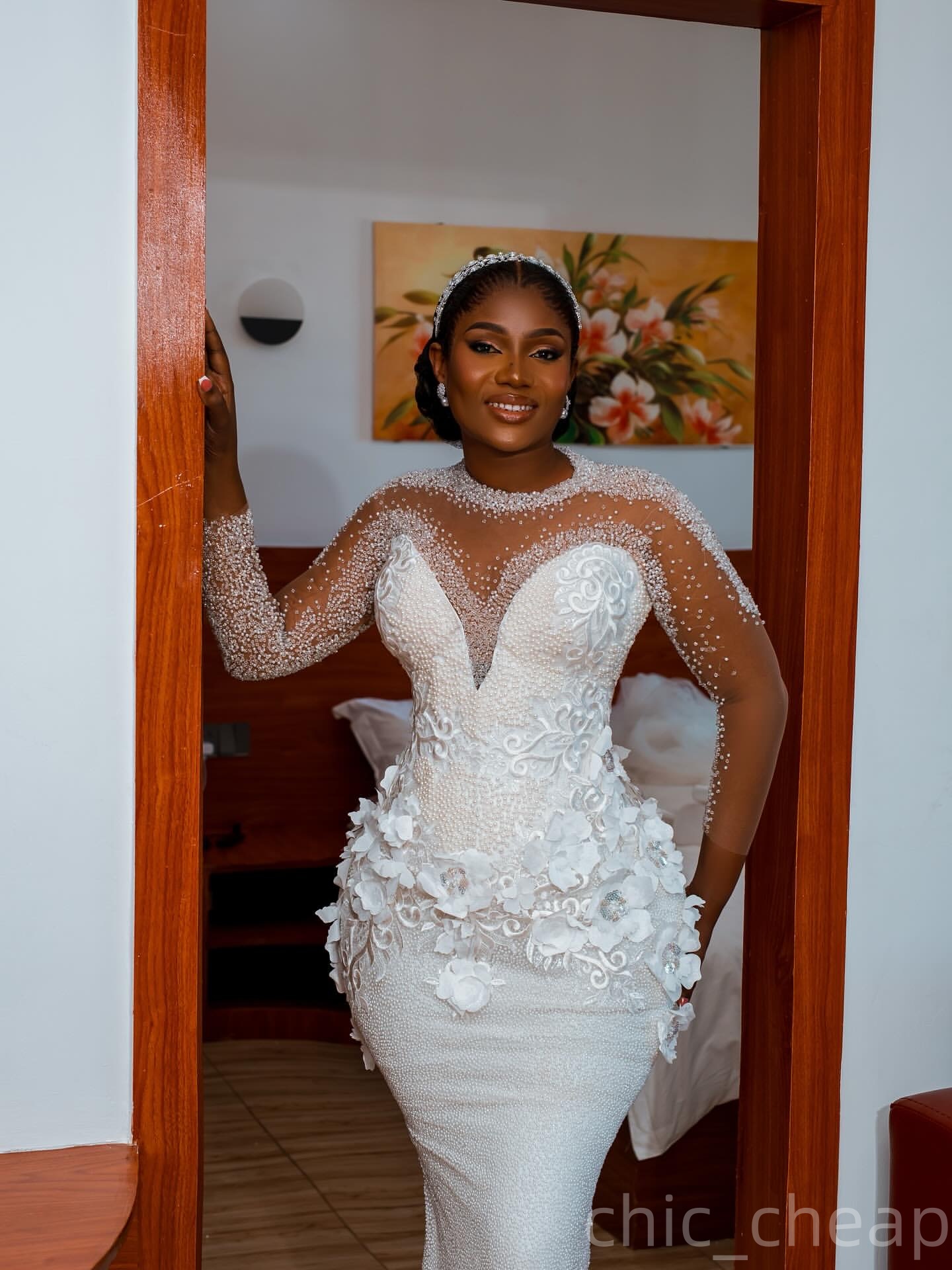 2025 Aso Ebi Plus Size Ivory Mermaid Wedding Dress Lace Flowers Sequined Beaded Detachable Train Vintage Bridal Gowns Dresses robe de mariee ZHJ0452