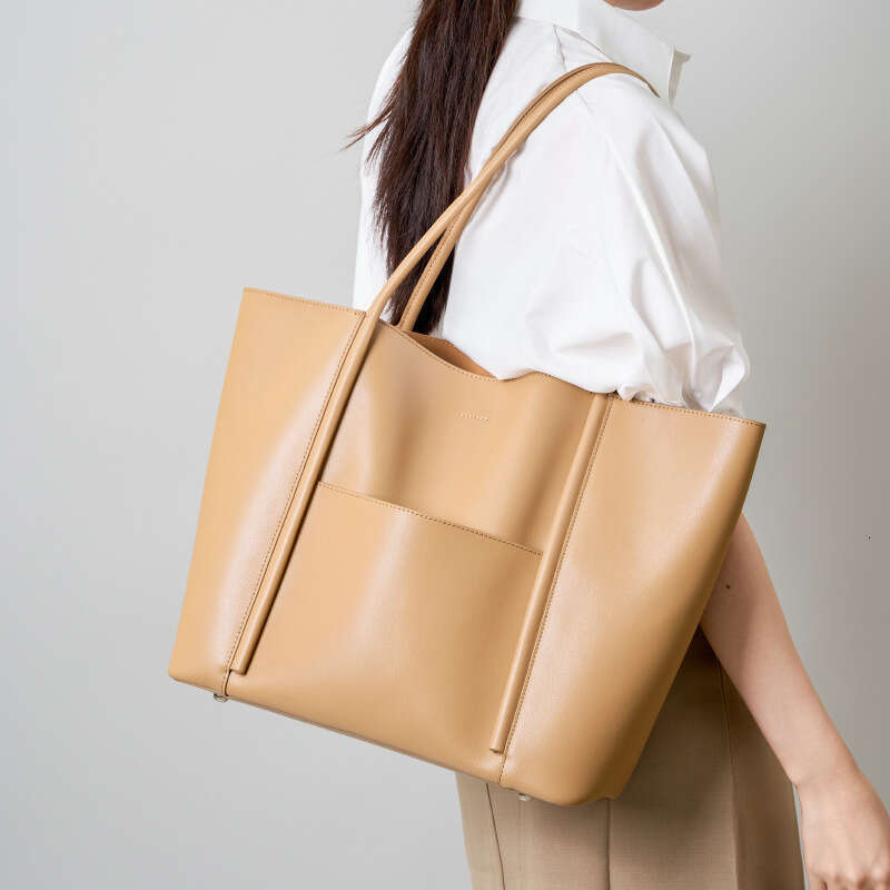 designer bag Luxury bag Genuine Leather Cowhide New Style Women's Shoulder Underarm Large Capacity Commuting High-end Tote Bag for Women