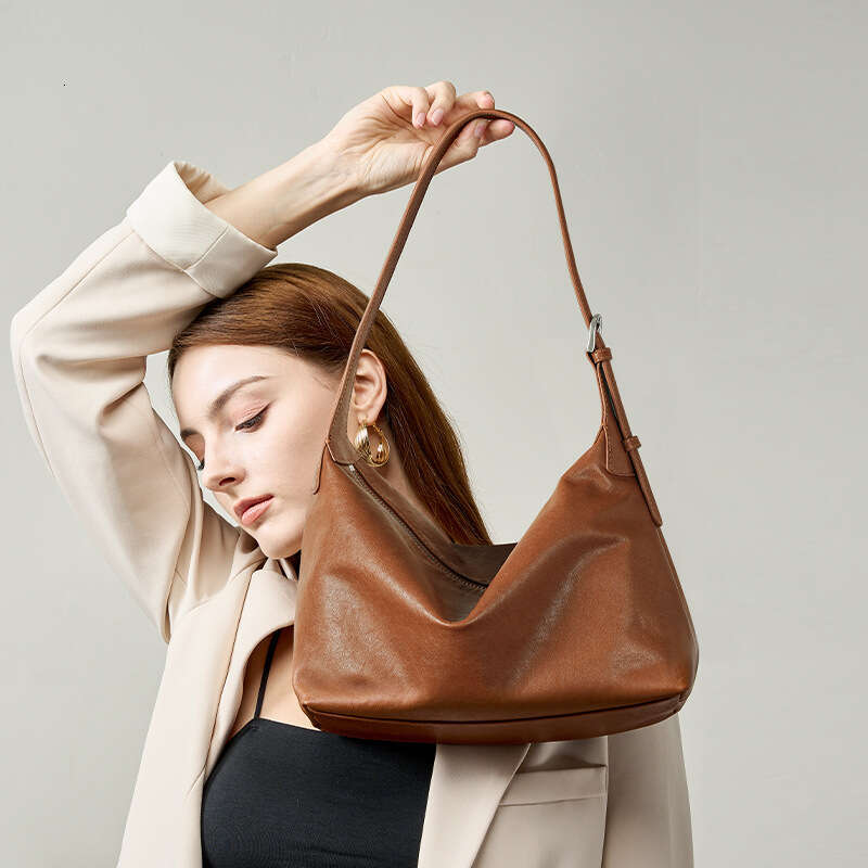 designer bag Luxury bag Top Layer Vegetable Tanned Casual Shoulder Underarm Commuter Large Capacity Classic Genuine Leather Crossbody Hobo Bag