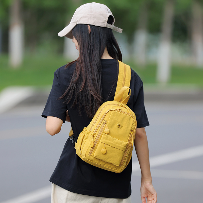 Designer Fashion Backpack 2025 New Lightweight Multi functional Chest Bag Women's Bag