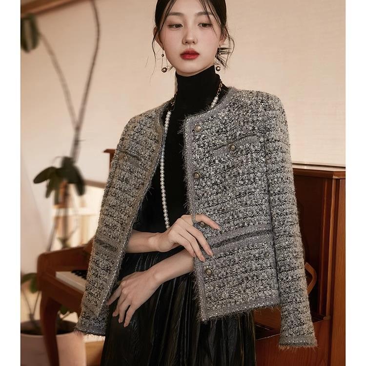 2025 Autumn/Winter Coarse Wool Short Coat for Ice and Snow Enthusiasts High Luxury Thick Knitted Coarse Wool Short Round Neck Women's New Designe