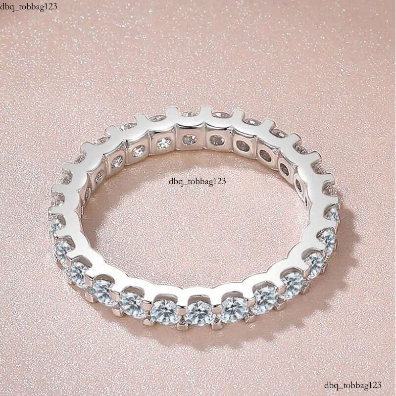 2024 Sparkling Gorgeous Handmade Full Round Cut Moissanite Dia Gemstones Wedding Rings Pure 100% Sterling Sier Party Eternity Women Band Ring Gift