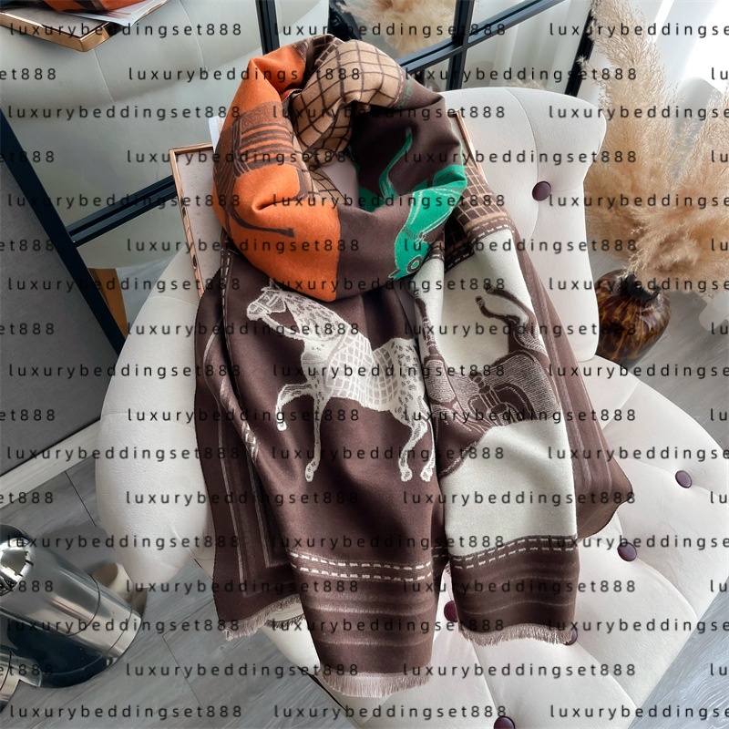 Scarf Designer's Fall/Winter Scarf Luxury Women's Cashmere Shawl Wrap Style Cashmere Blanket Warm Thick Shawl Women's Outdoor Scarf