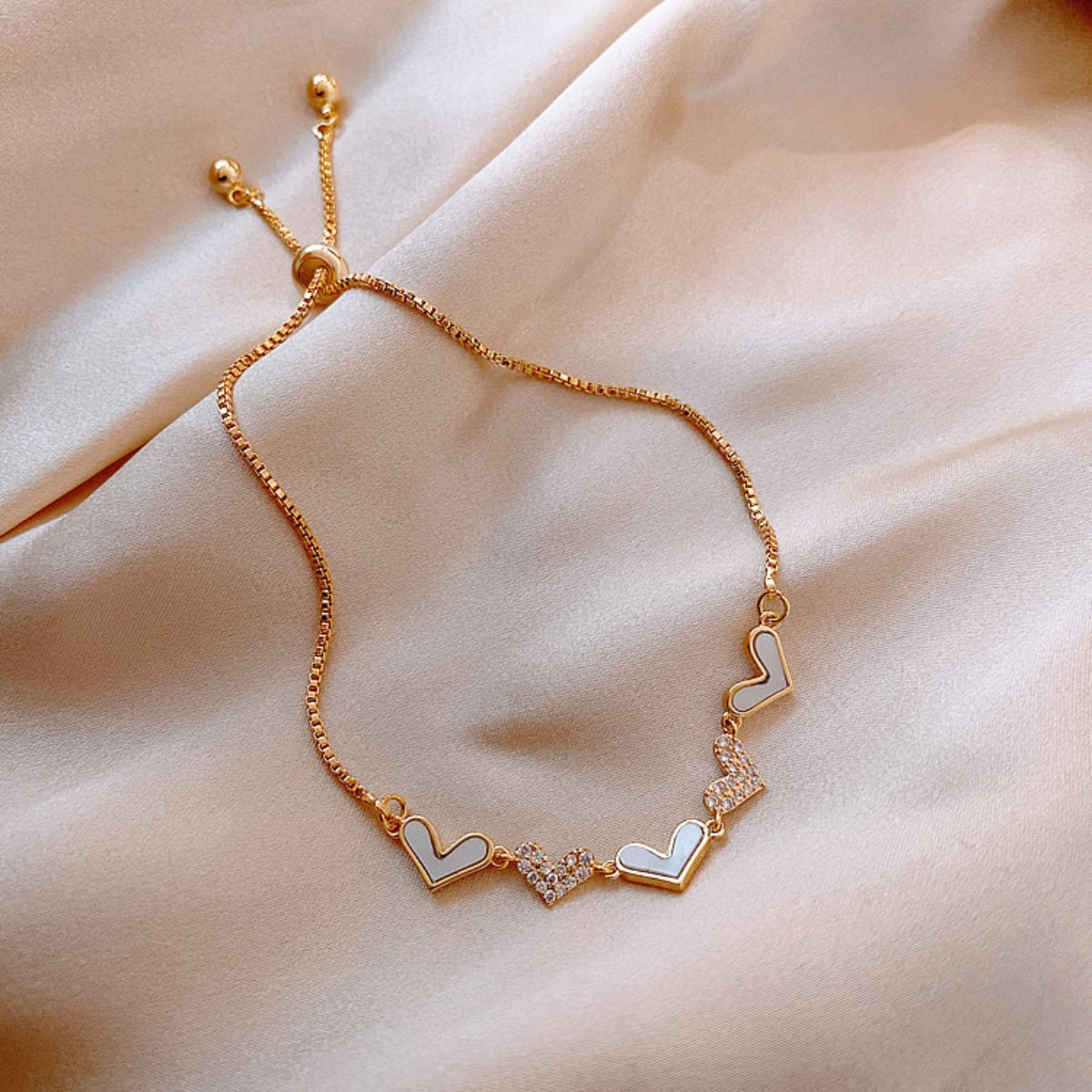 Gold - Toned Heart - Shaped Bracelets With Enamel And Crystal Accents Adjustable Chains Delicate Daily Romantic Jewelry Gift For Her High - Quality An