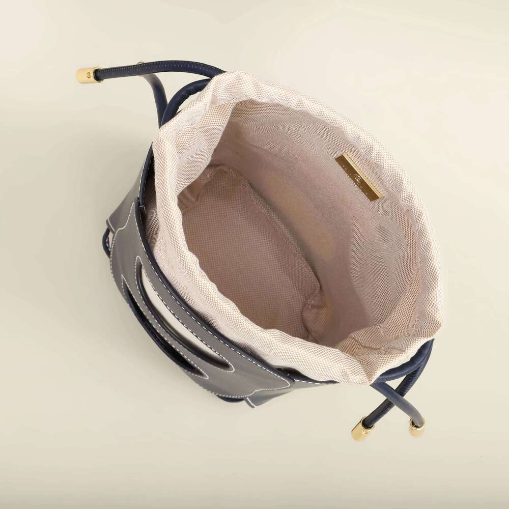 PG PATSY GARIS Crossbody Bag New Brand Designer Simple Atmosphere Hollow Design Fashion Shoulder bag Women's
