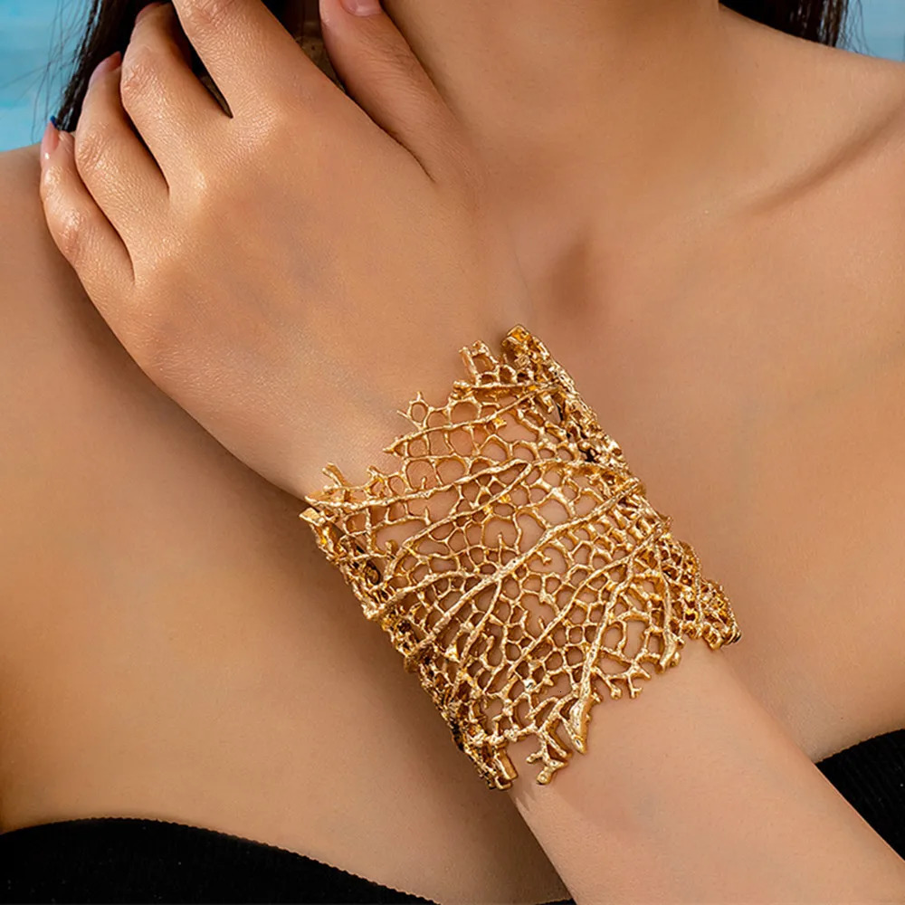 Exaggerated Hollow Metal Coral Texture Open Bracelet for Women European And American Personality Trend Jewelry Accessories 250930