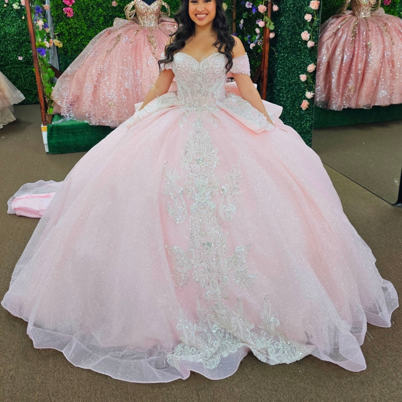 Light Pink Shiny Quinceanera Dresses Off The Shoulder Sequin Applique Lace Bow Beading Crystal Tull Party Birthday Sweet 16 Dress Vestidos 15 De Anos