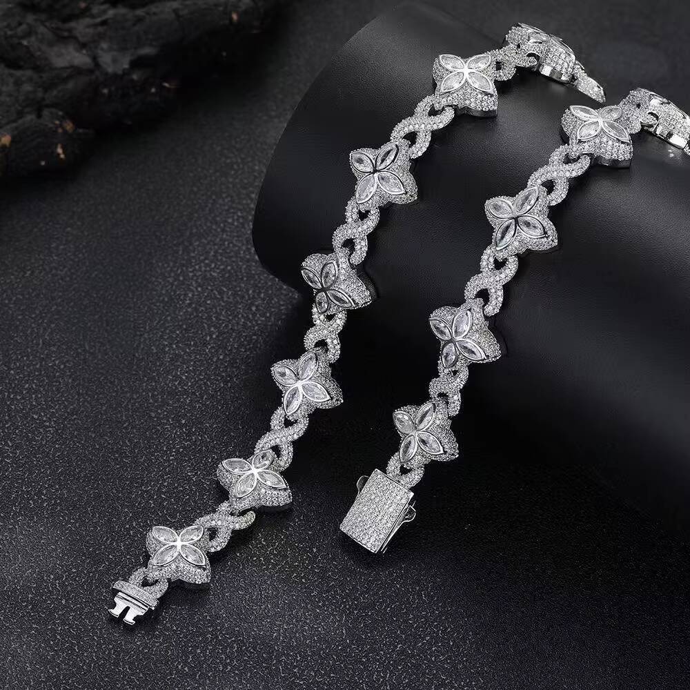 Hip-hop rap infinite four-leaf clover bracelet fashion cool high-end 5A diamond color hand jewelry necklace