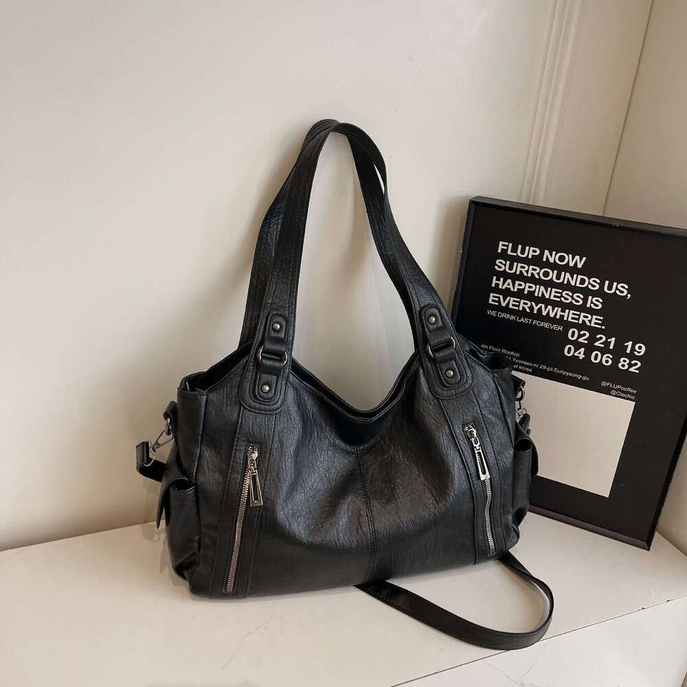 designer bag Luxury bag Fashion Versatile Large Capacity New for Women High-end Commuting Crossbody Handbag Shoulder Underarm Tote Bag