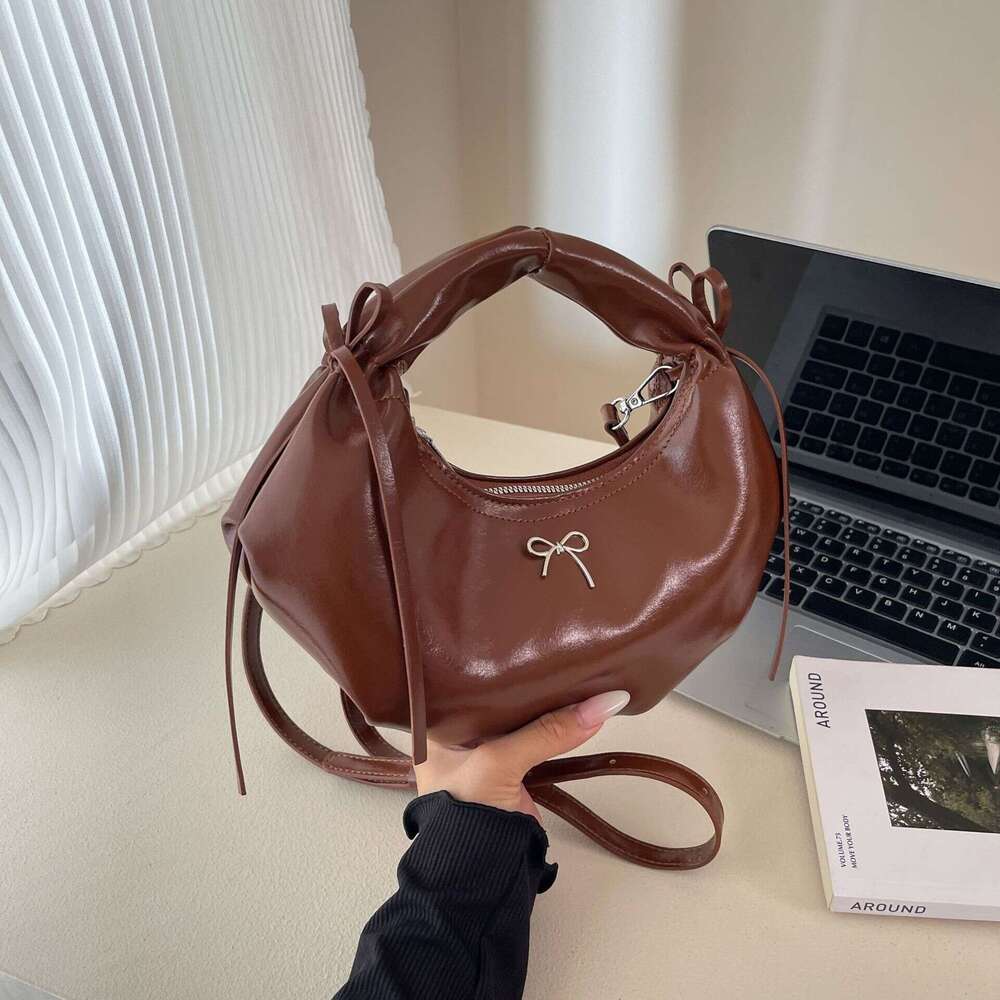 designer bag Luxury bag Large Capacity for Women New Niche Design Pleated Shoulder Casual Commuter Dumpling Bag