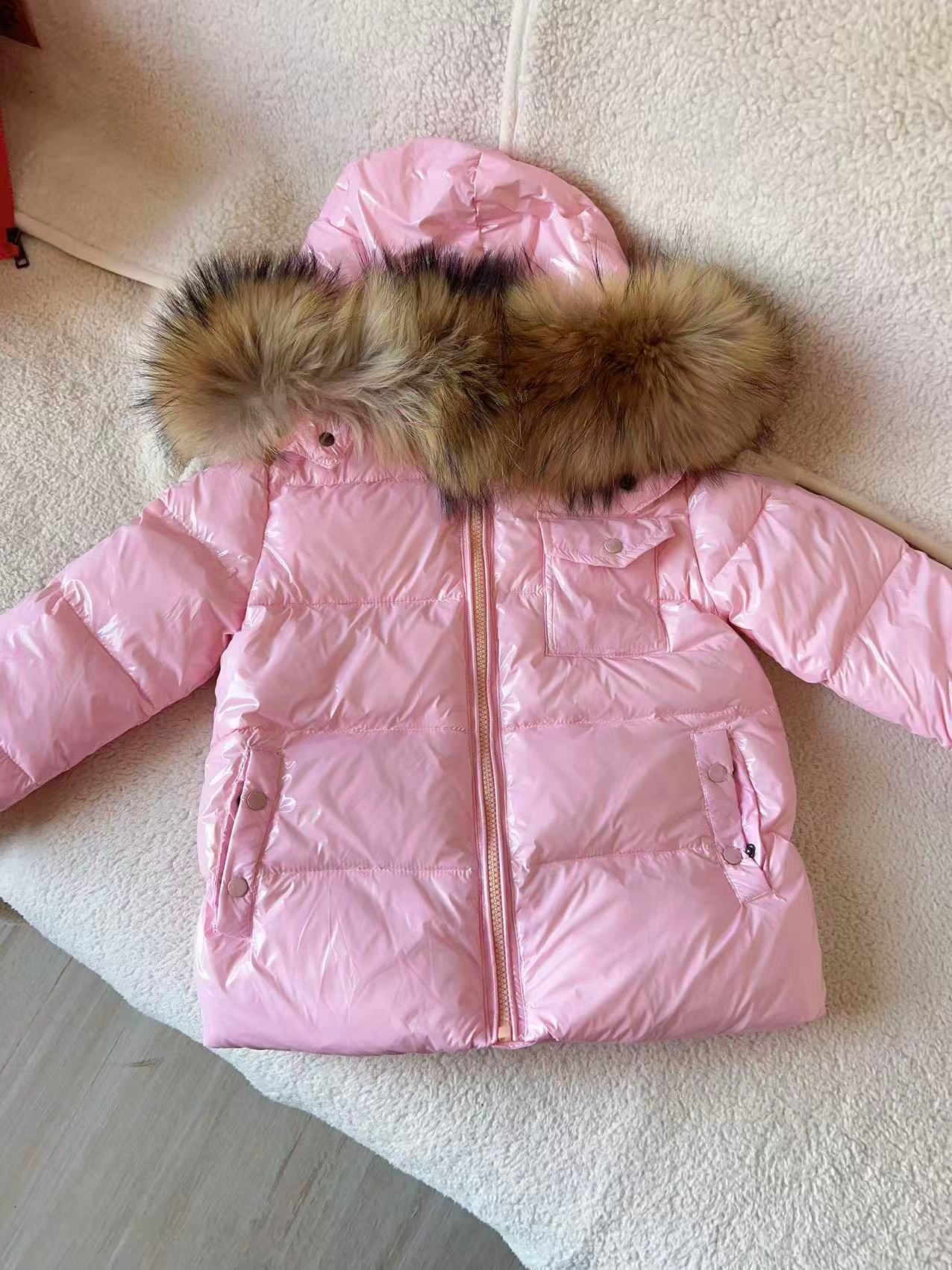DHgate High quality M Kid down jacket hoodie Big fur collar kids Designer clothes hooded Embroidered logo puffer coat kid jacket winter keep warm down Outerwear AAAAA