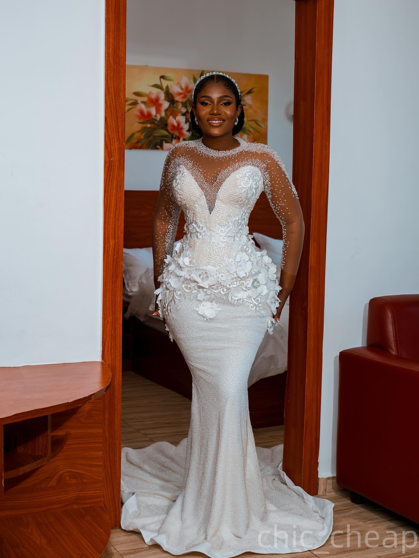 2025 Aso Ebi Plus Size Ivory Mermaid Wedding Dress Lace Flowers Sequined Beaded Detachable Train Vintage Bridal Gowns Dresses robe de mariee ZHJ0452