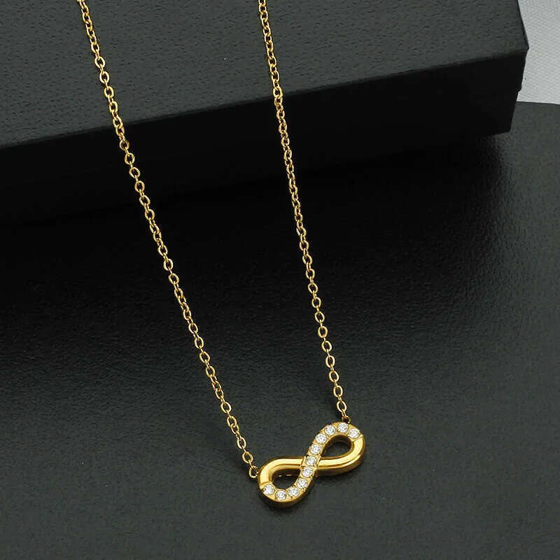 Fashionable titanium steel pendant necklace, beach collarbone chain, women's non fading jewelry