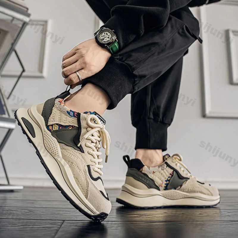 Men Sneakers 2025 Spring Autumn New Comfortable Outdoor Non Slip Running Shoes Trend Wearresistant Vintage Lace Up Casual Shoes Z250930