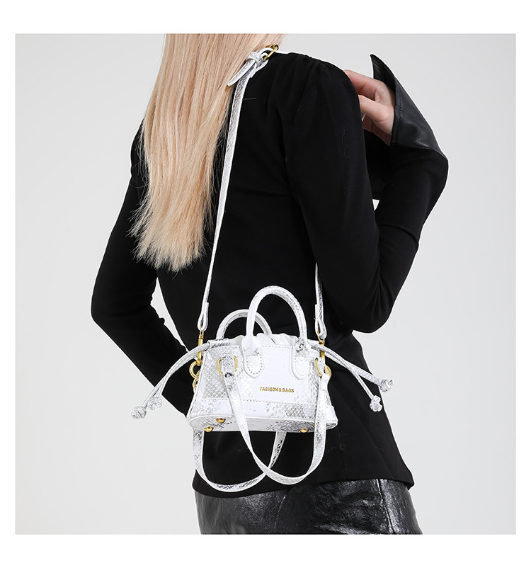 New Unique Design Women's Trendy Versatile Style Mini Handbag Autumn/Winter Fashion Retro Texture Luxury Bag Designer Bag