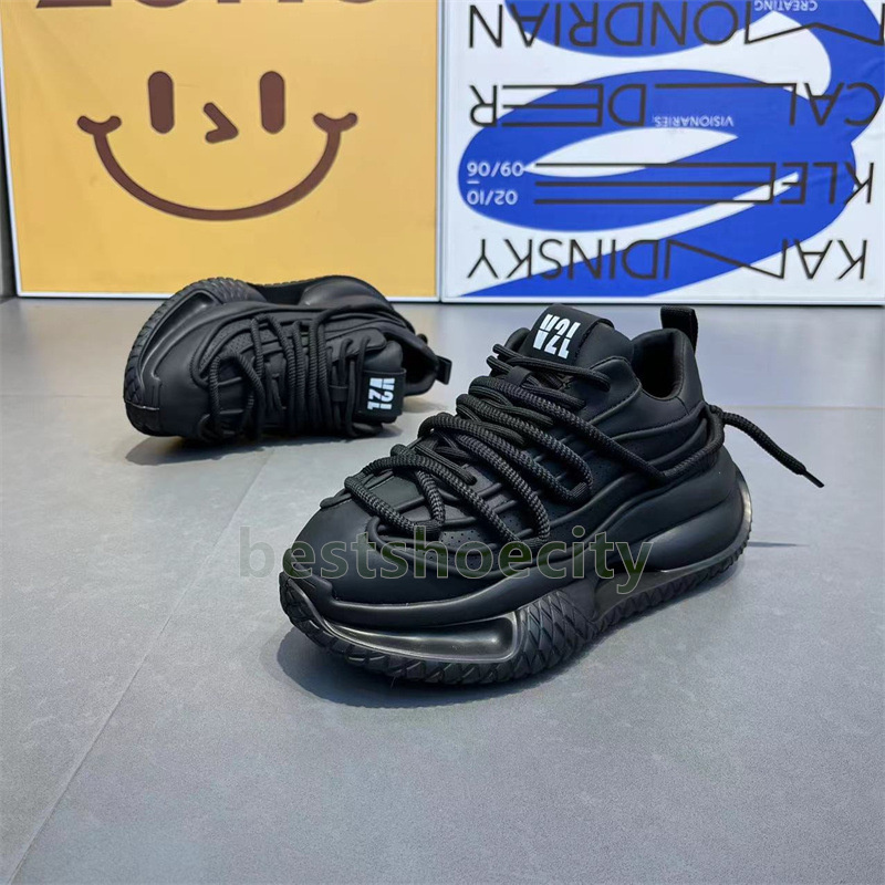 Trending Style running shoes Versatile mens trainers Comfort Breathable black white Non-slip shock-absorbing Thick-soled sneakers size 39-44