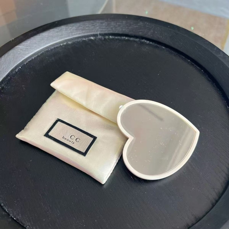 Designer Brand Love Small Mirror Makeup Mirror Office Going Out Portable Mirror