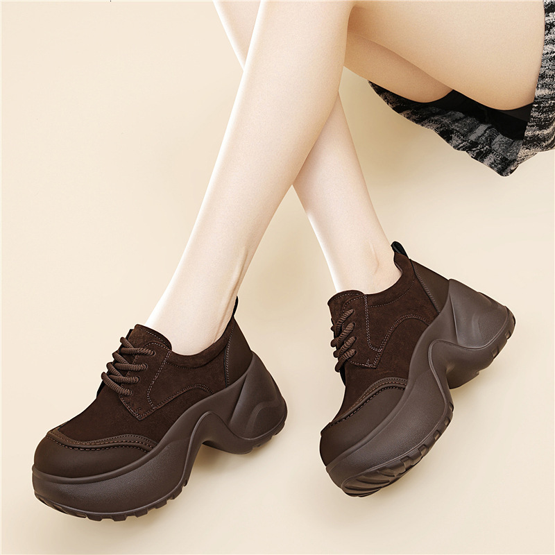 New women's small round toe trendy thick soled casual sports shoes, height increasing elegant women's shoes, trendy designer shoes