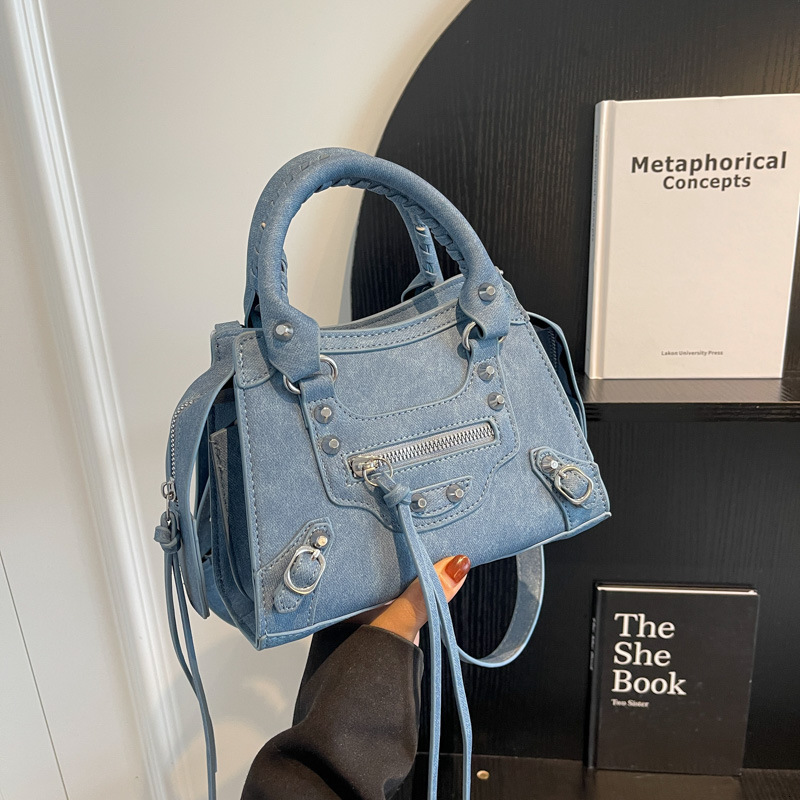 Hong Kong style retro style handbag autumn and winter new item women's spicy girl personality rivet luxury bag trendy designer bag