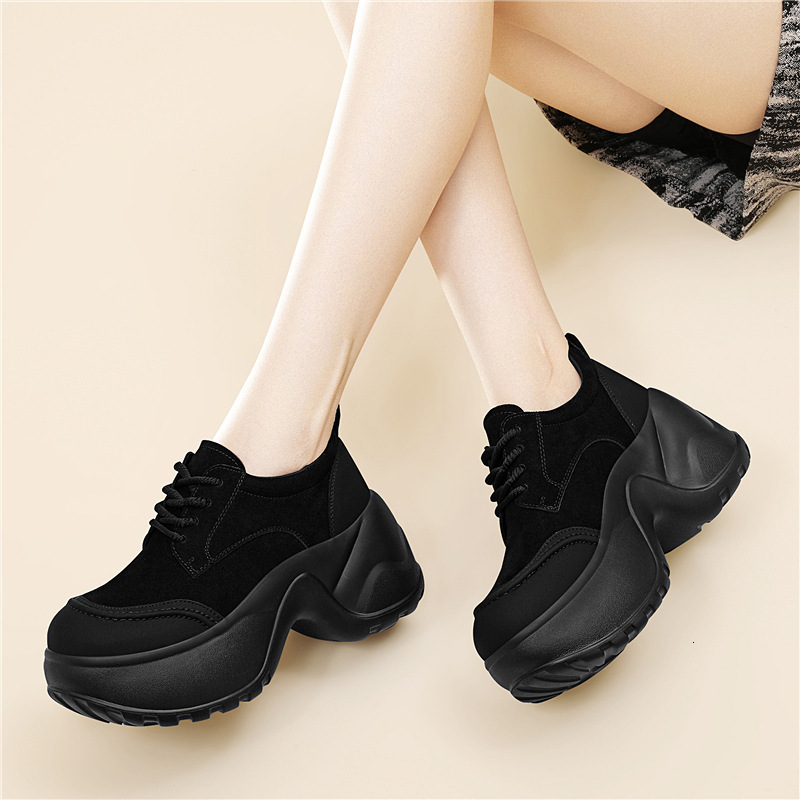 New women's small round toe trendy thick soled casual sports shoes, height increasing elegant women's shoes, trendy designer shoes