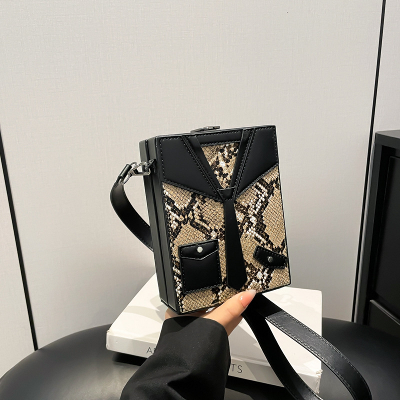 European and American fashion splicing style small square bag autumn and winter new snake skin texture luxury bag women's retro handbag designer 