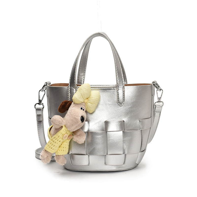 2025 autumn and winter new woven bucket bag with simple and versatile design, retro luxury bag, fashionable women's shoulder bag, designer bag