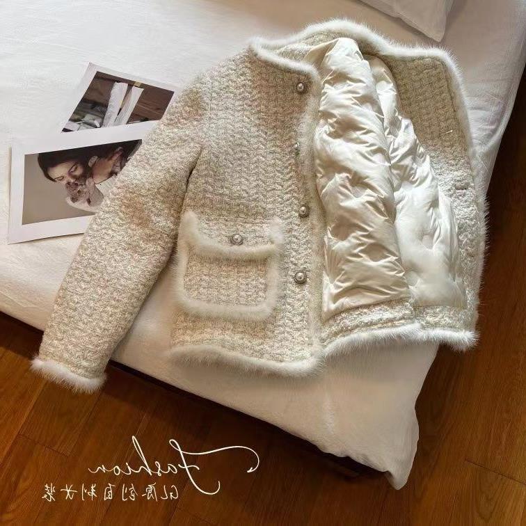 2025 Designer Women's Winter Fashion Thick Cotton Mat Slim Fit Top, Rough Texture Autumn Coarse design Wool Short Coat and Winter New Luxury Jack