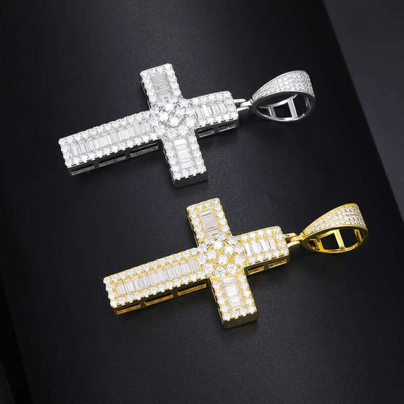 New Design Hip Hop Jewelry Sterling Sier VVS Baguette Moissanite Dia Cross Pendant for Mens Women