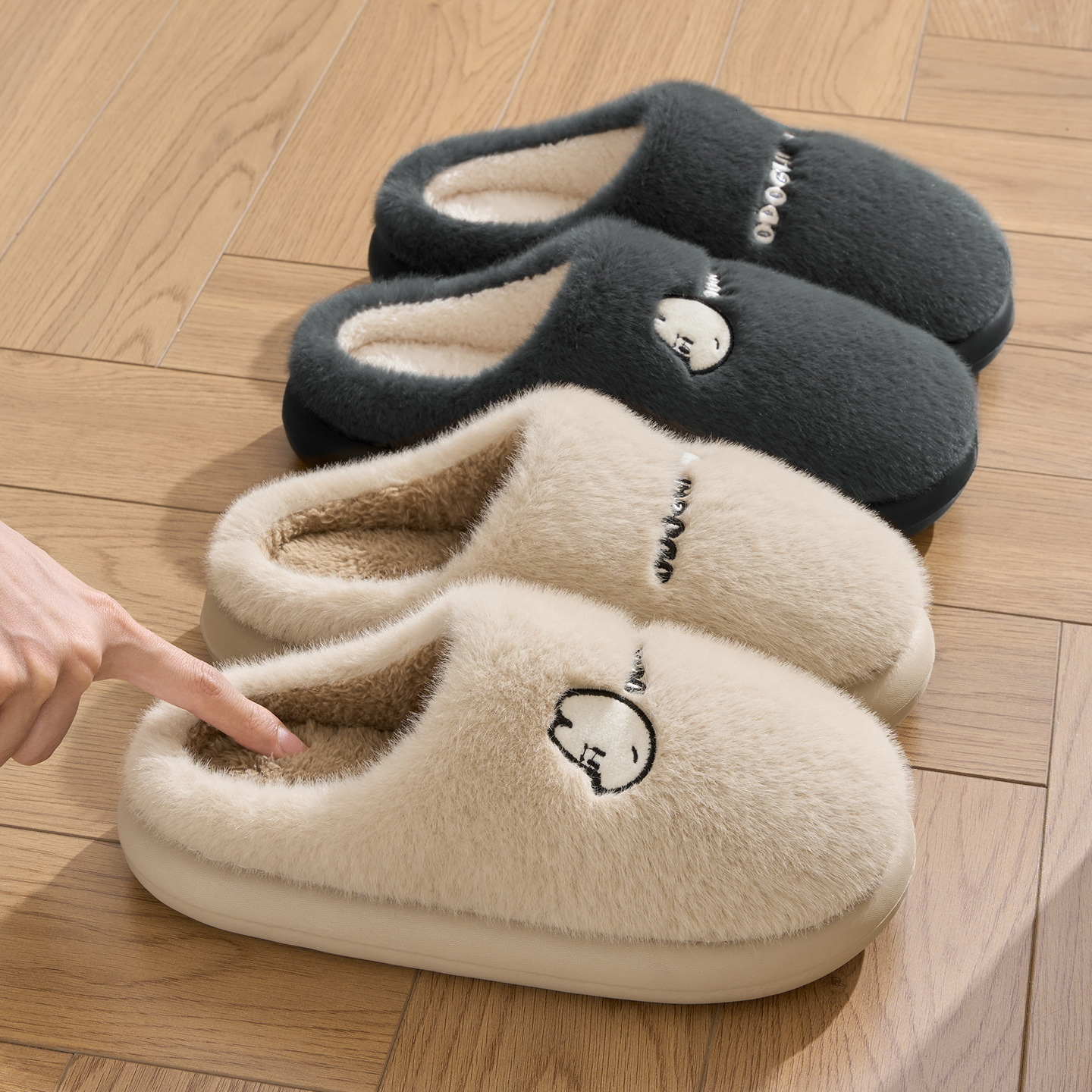 Women's Winter 2025 New Indoor Home Warm Plush Antibacterial Household Cotton Slippers for Men ddmymarket