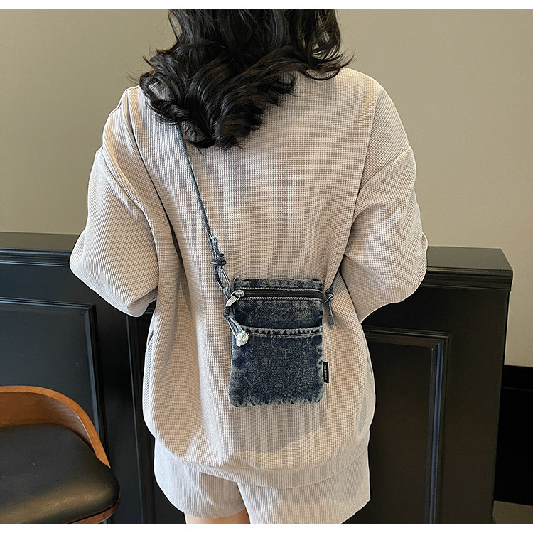 Leisure mini luxury bag, women's new denim bag, Korean version, autumn and winter retro, niche art crossbody bag, designer bag