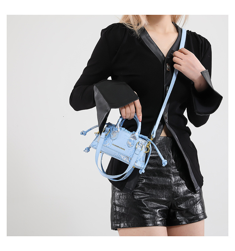 New Unique Design Women's Trendy Versatile Style Mini Handbag Autumn/Winter Fashion Retro Texture Luxury Bag Designer Bag