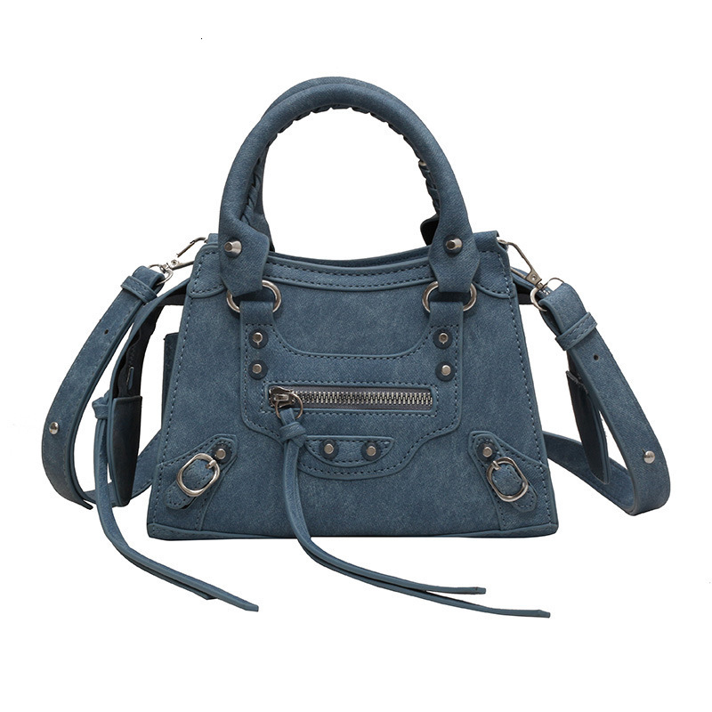 Hong Kong style retro style handbag autumn and winter new item women's spicy girl personality rivet luxury bag trendy designer bag