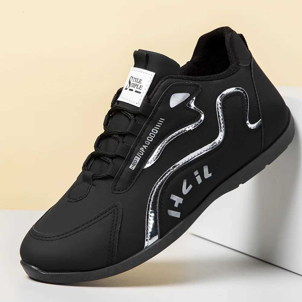 Mens PU Leather Casual Sports Waterproof Sneakers Lightweight Breathable Flat Nonslip Tenis Shoes for Spring and Autumn Z250930