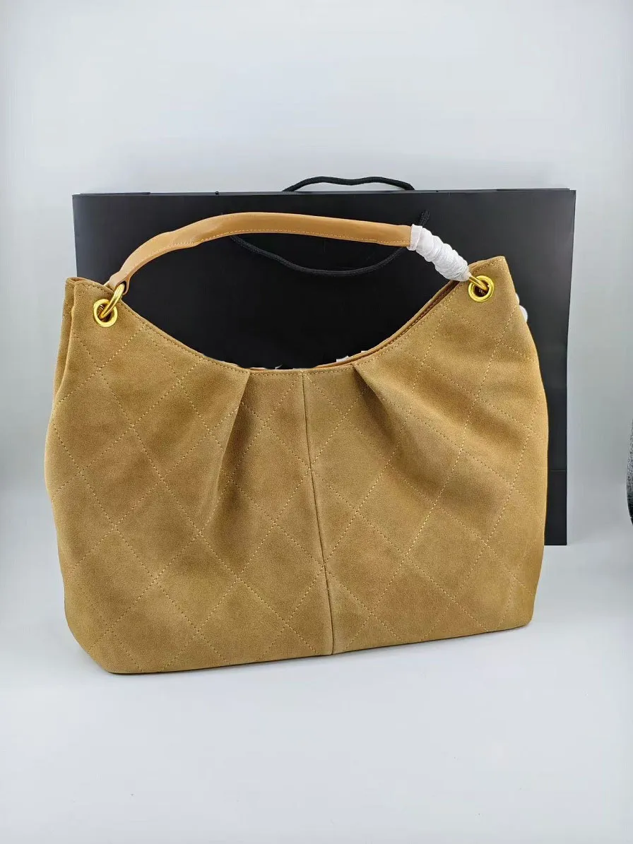 Elegant Compact Mak… - image